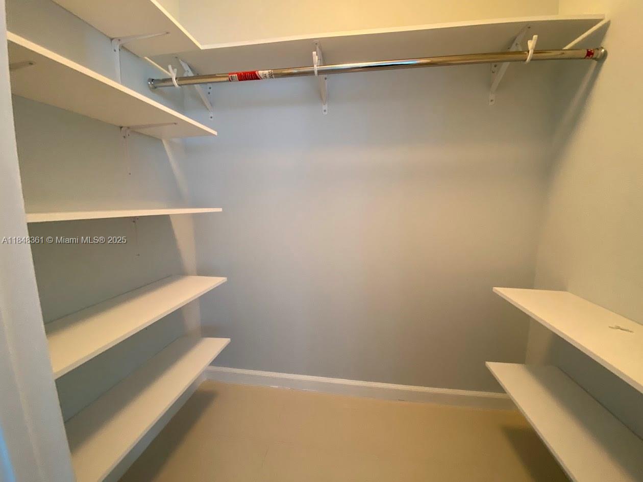 475 Brickell Ave #4409, Miami FL 33131