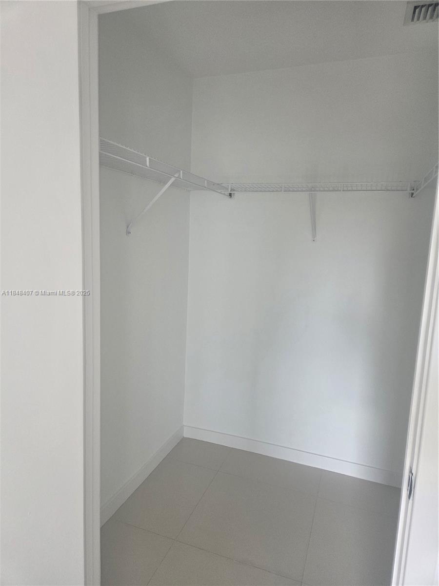 79 SW 12th St #1004-S, Miami FL 33130