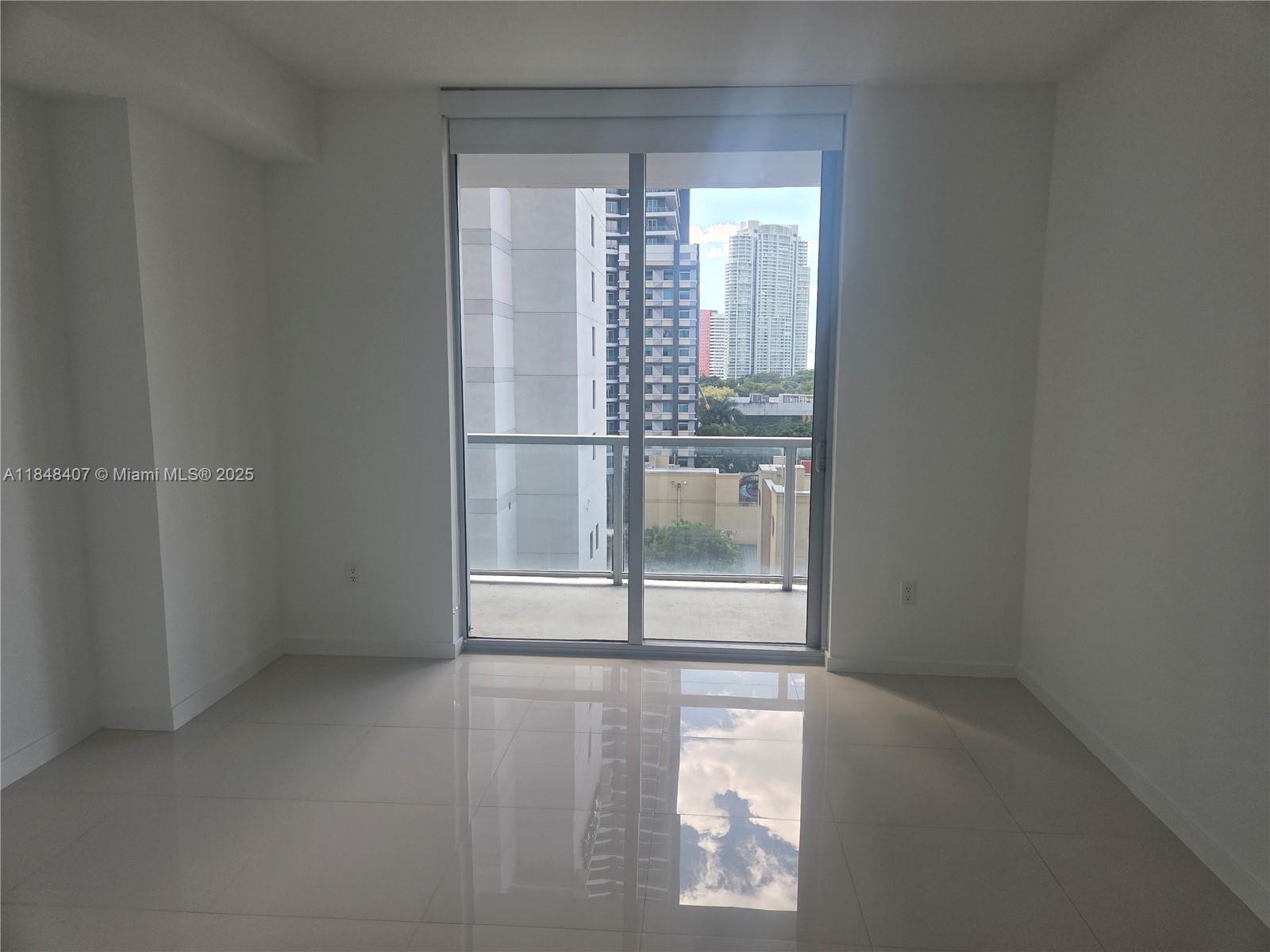 79 SW 12th St #1004-S, Miami FL 33130