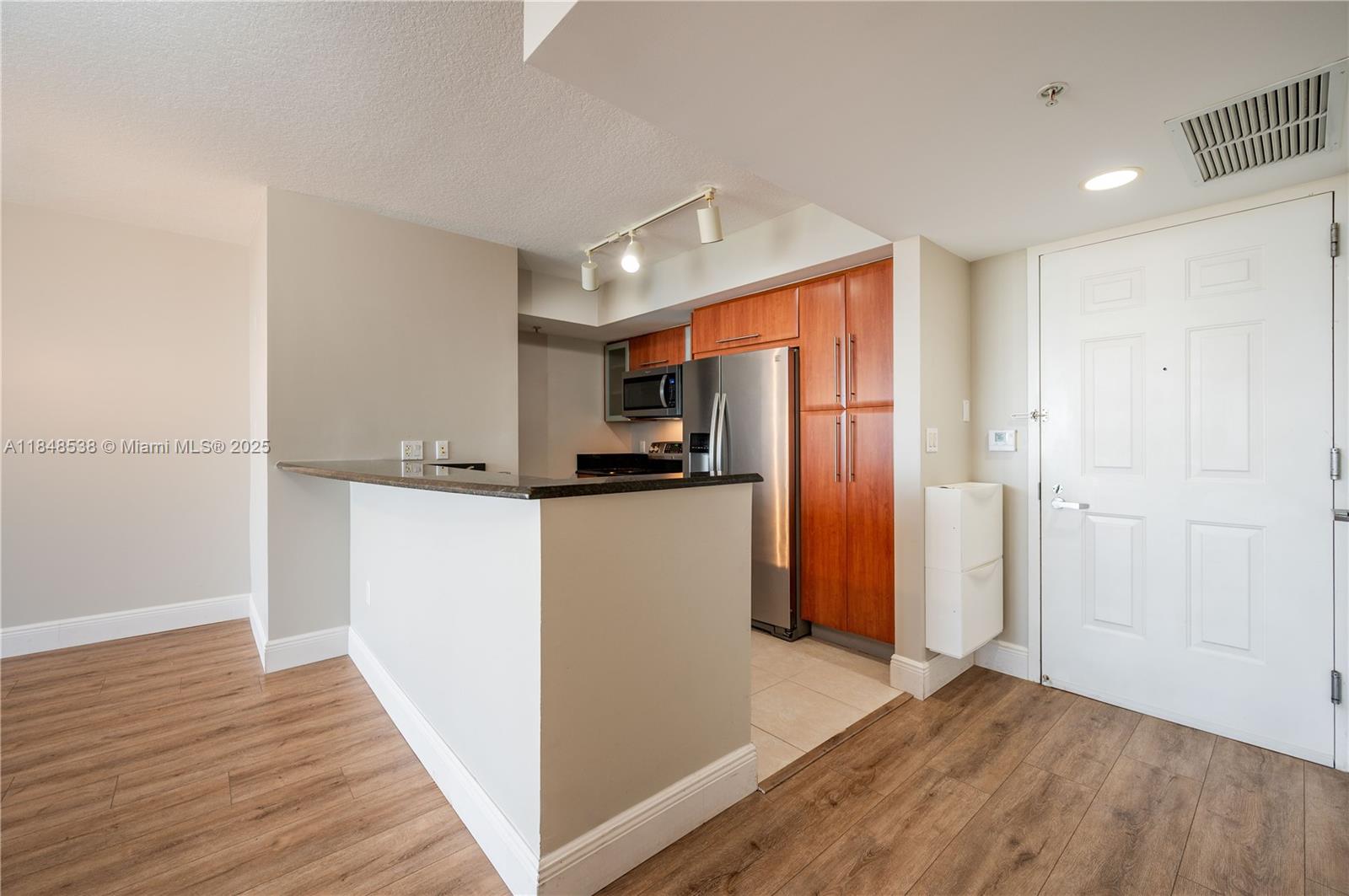 3232 SW 22nd Ter #1405, Miami FL 33145