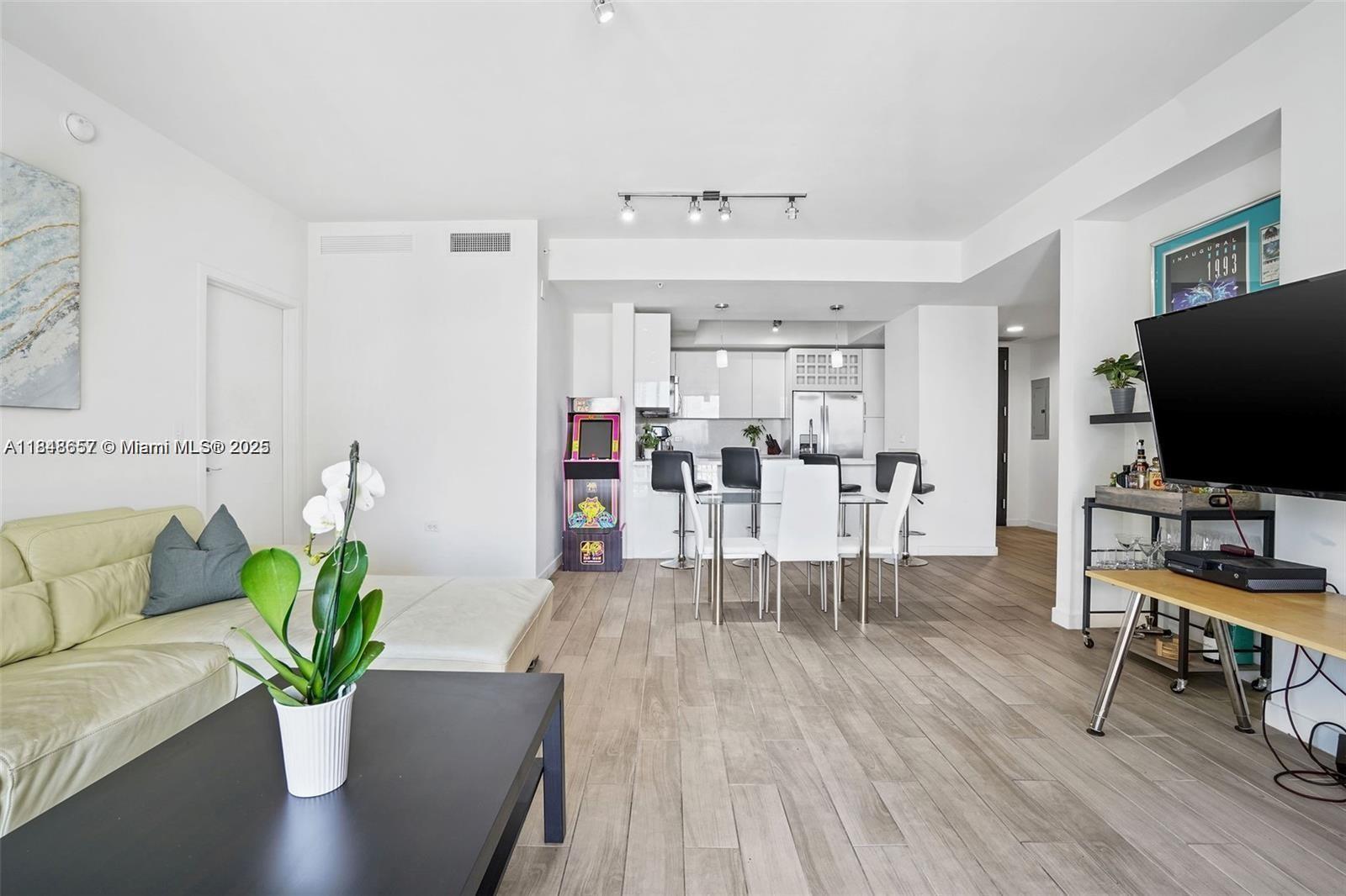 999 SW 1st Ave #2717, Miami FL 33130
