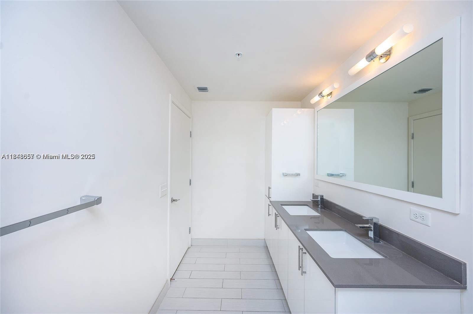 999 SW 1st Ave #2717, Miami FL 33130