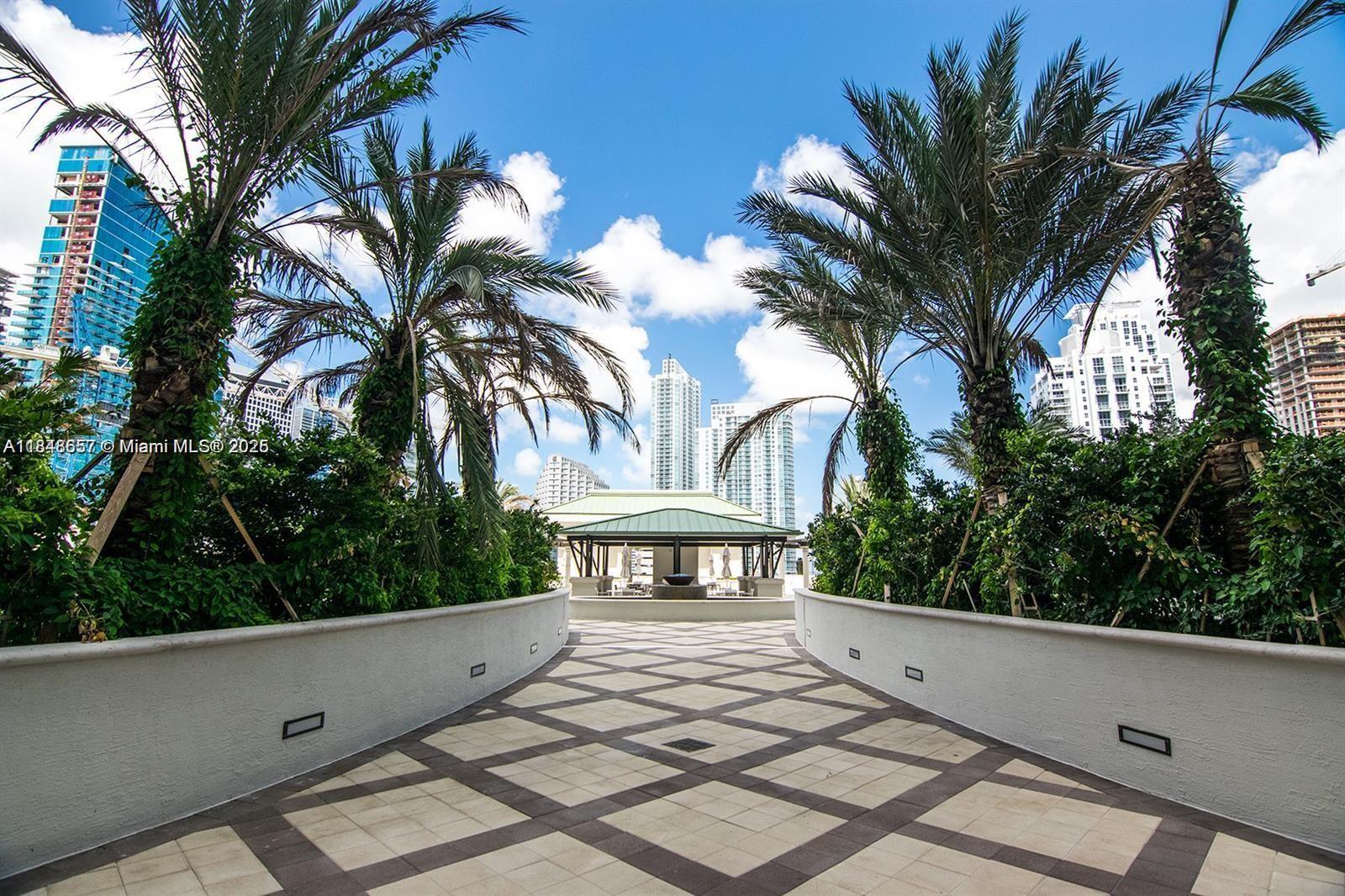 999 SW 1st Ave #2717, Miami FL 33130