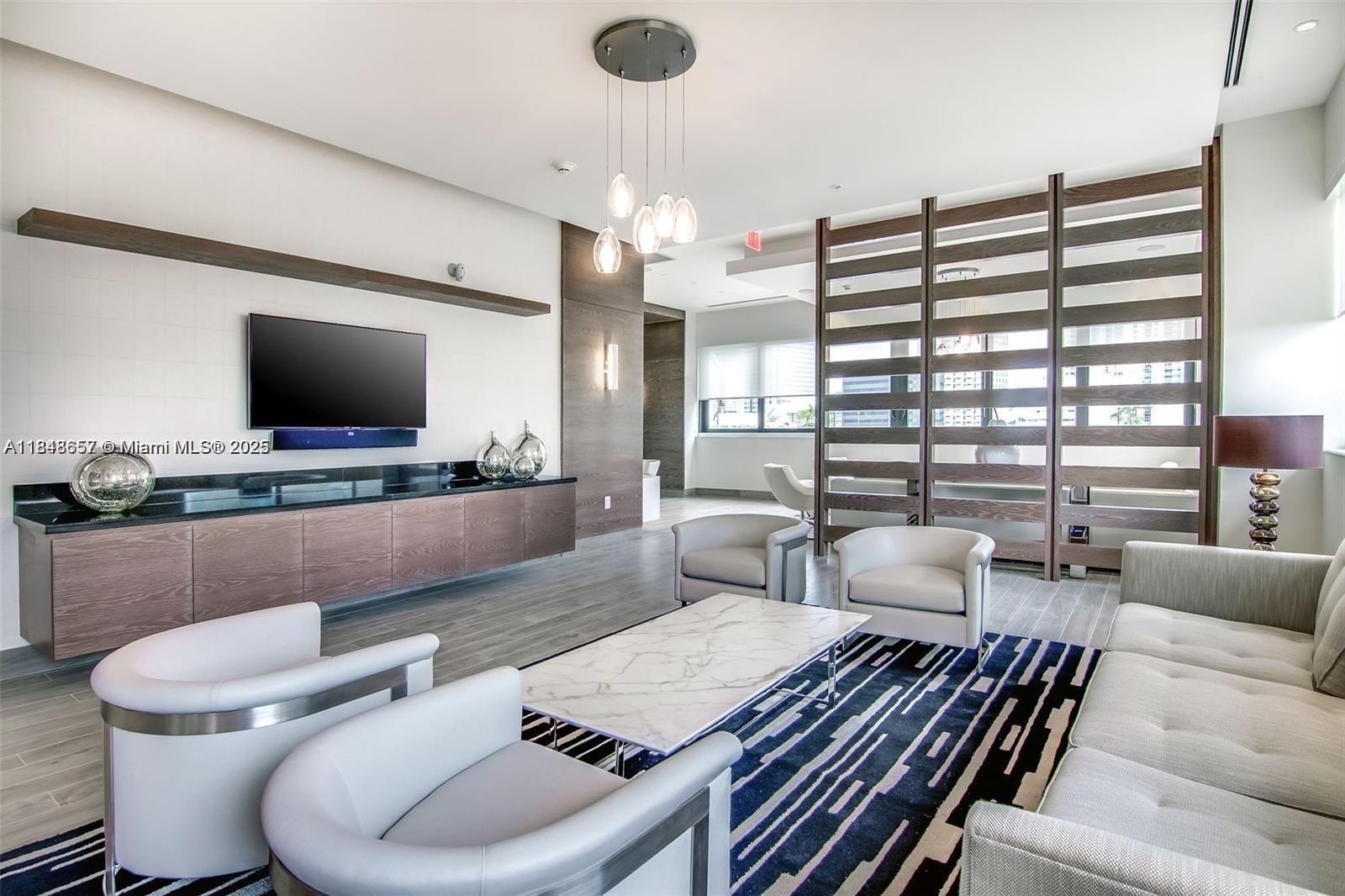 999 SW 1st Ave #2717, Miami FL 33130