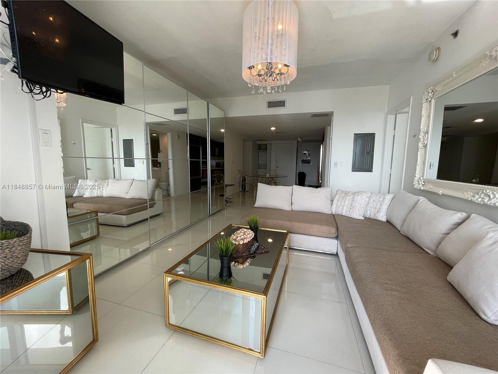 485 Brickell Ave #3711, Miami FL 33131