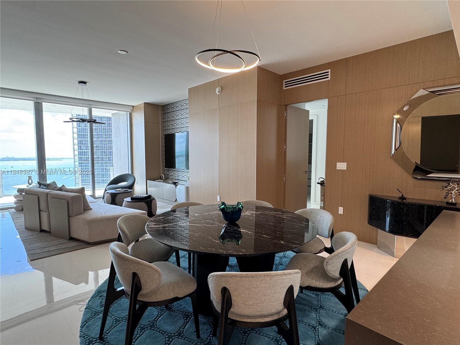 300 Biscayne Blvd Way #4705W, Miami FL 33131