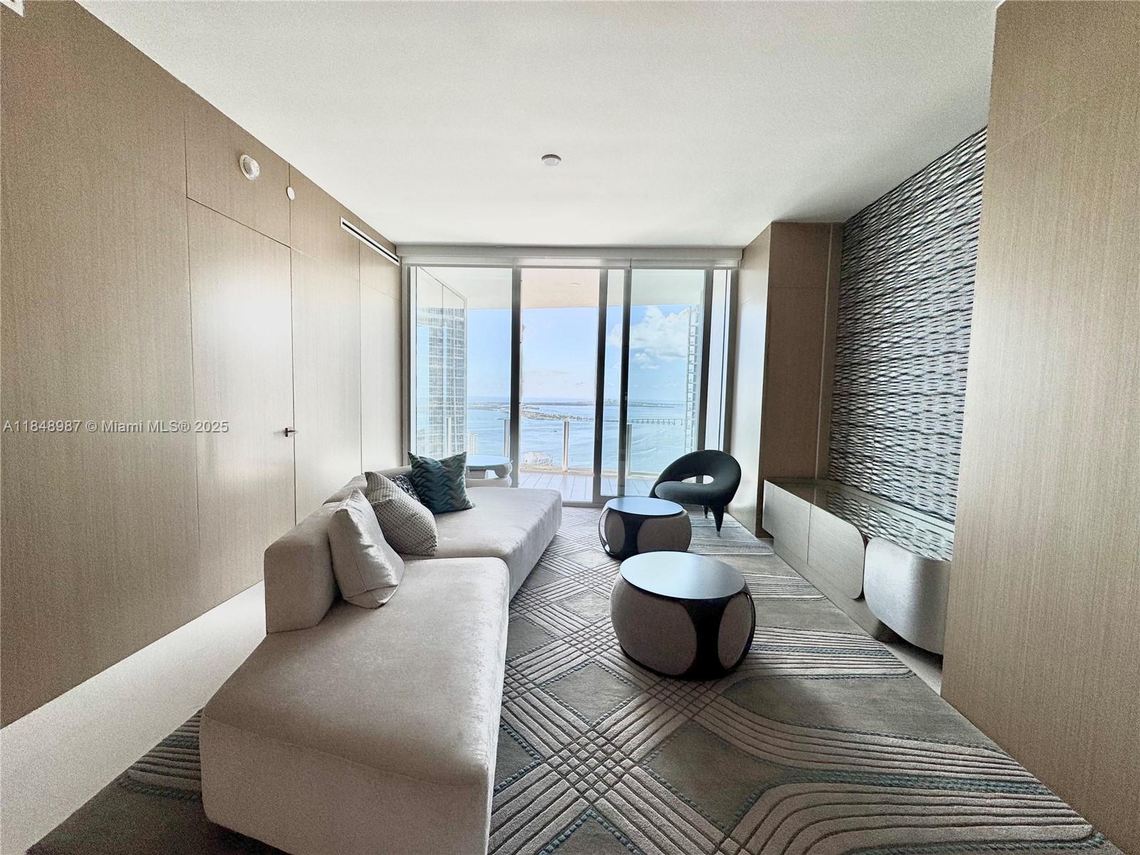 300 Biscayne Blvd Way #4705W, Miami FL 33131