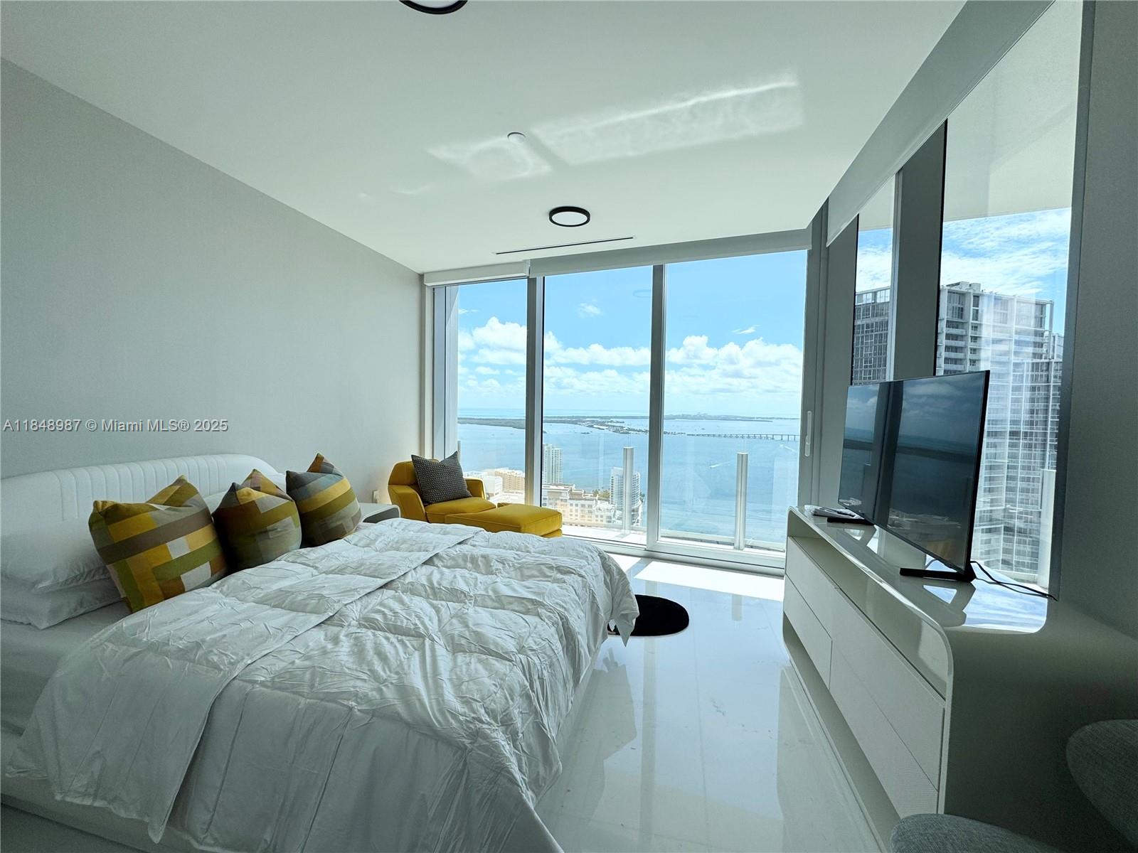300 Biscayne Blvd Way #4705W, Miami FL 33131