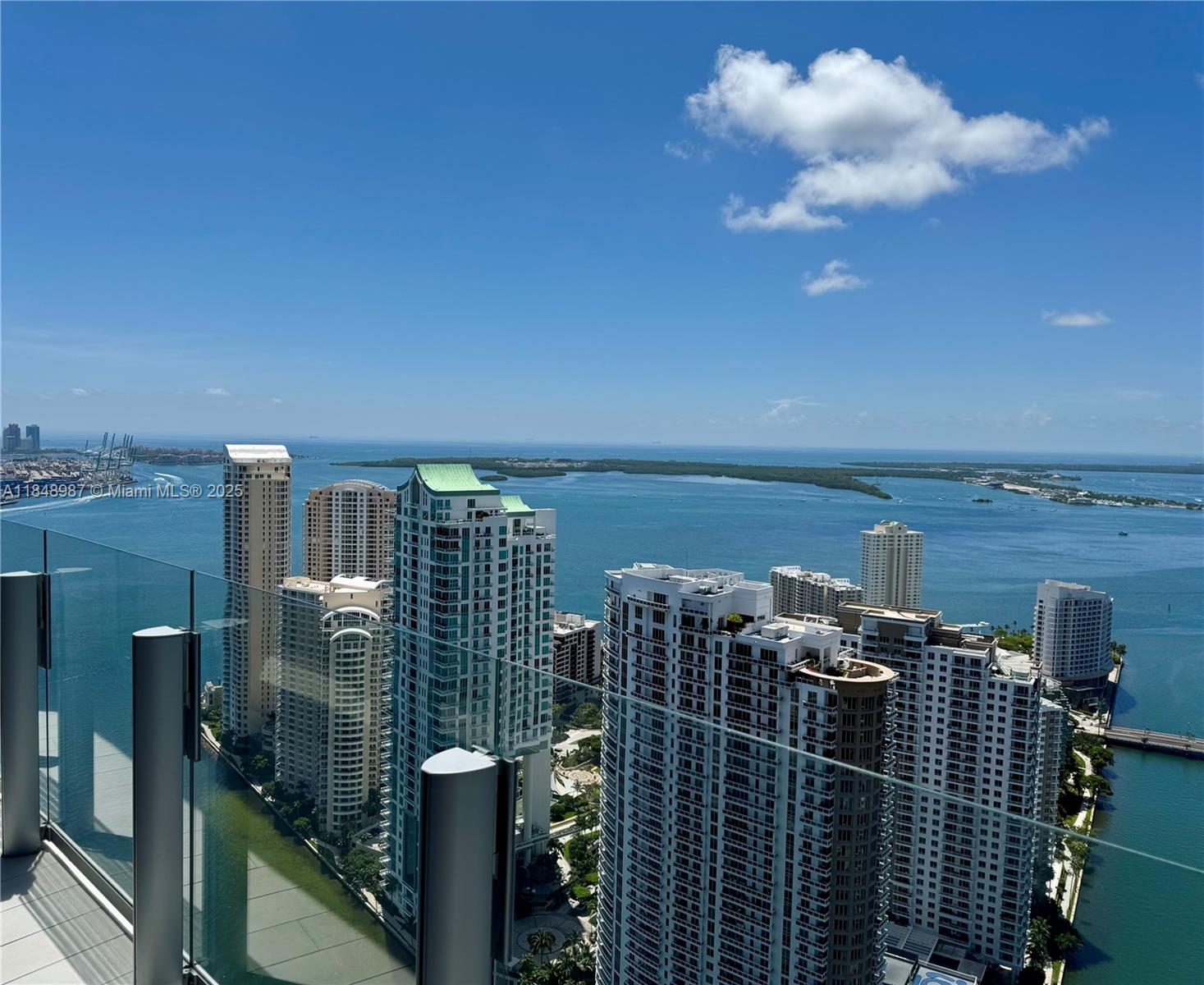 300 Biscayne Blvd Way #4705W, Miami FL 33131
