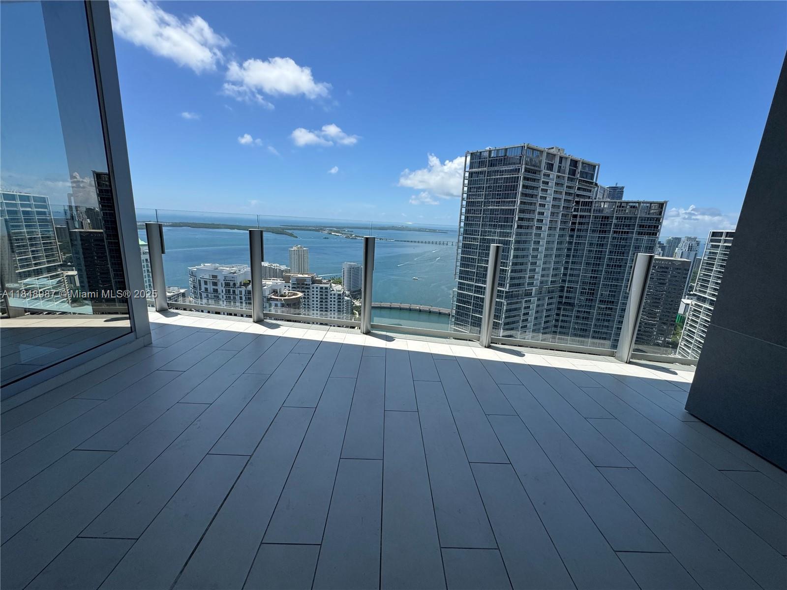 300 Biscayne Blvd Way #4705W, Miami FL 33131