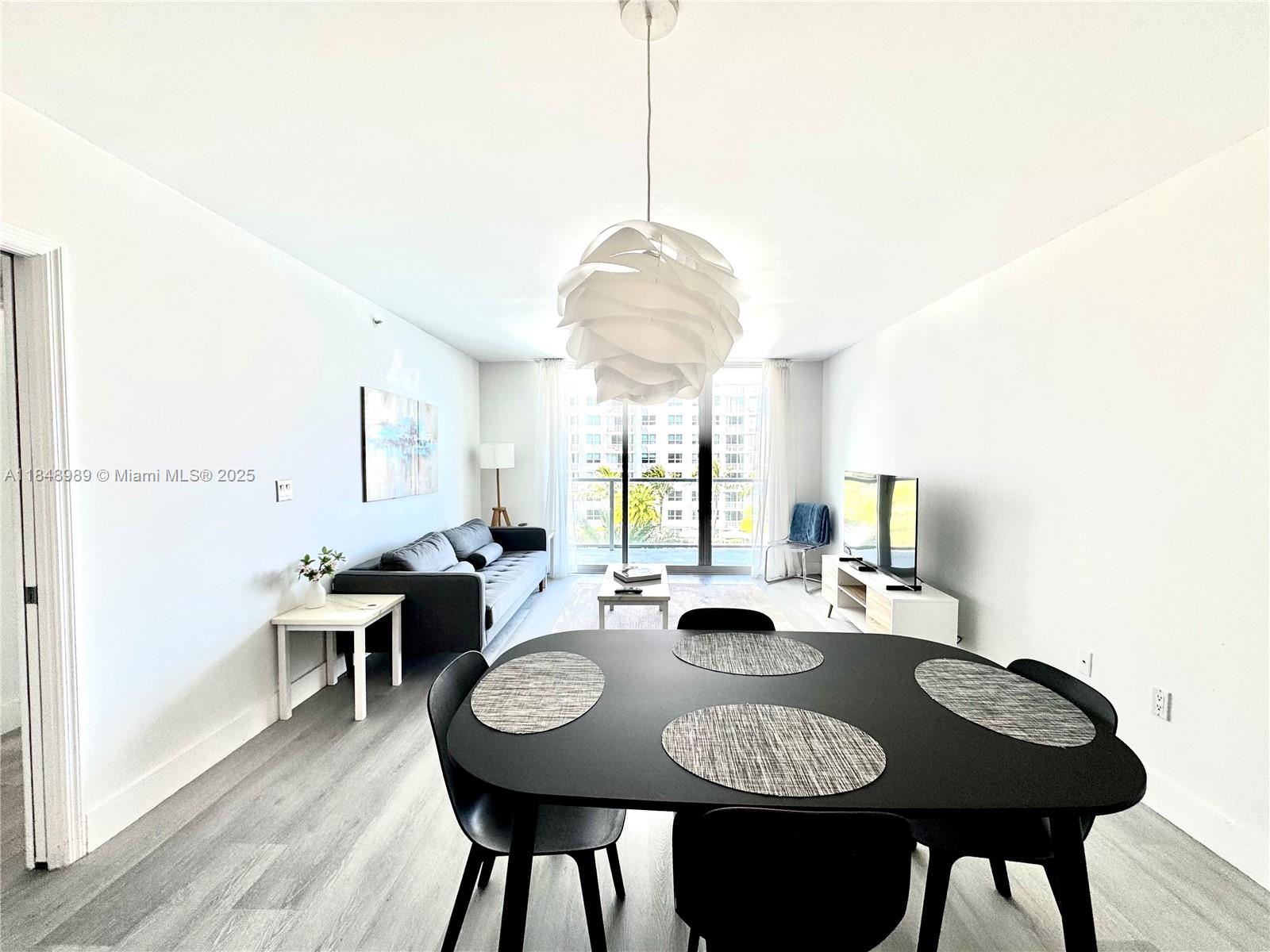 1155 Brickell Bay Dr #906, Miami FL 33131
