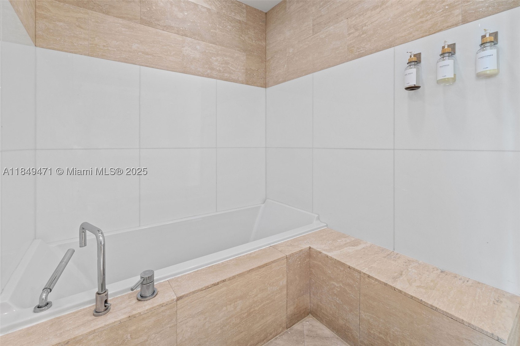 1445 16th St #602, Miami Beach FL 33139