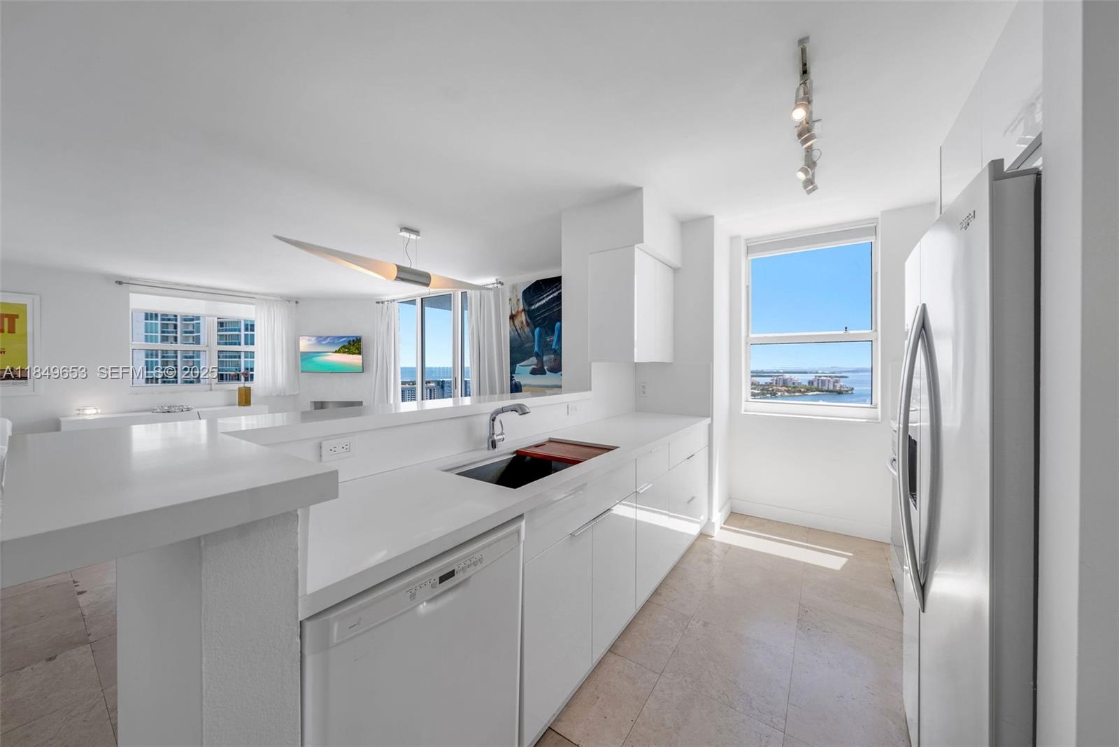 90 Alton Rd #2702, Miami Beach FL 33139