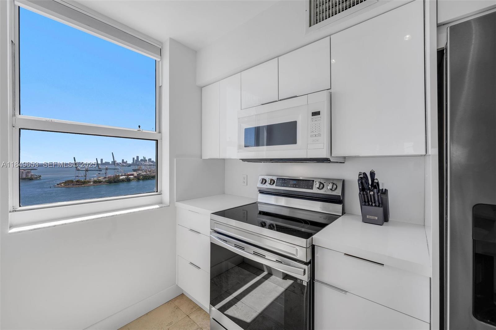 90 Alton Rd #2702, Miami Beach FL 33139