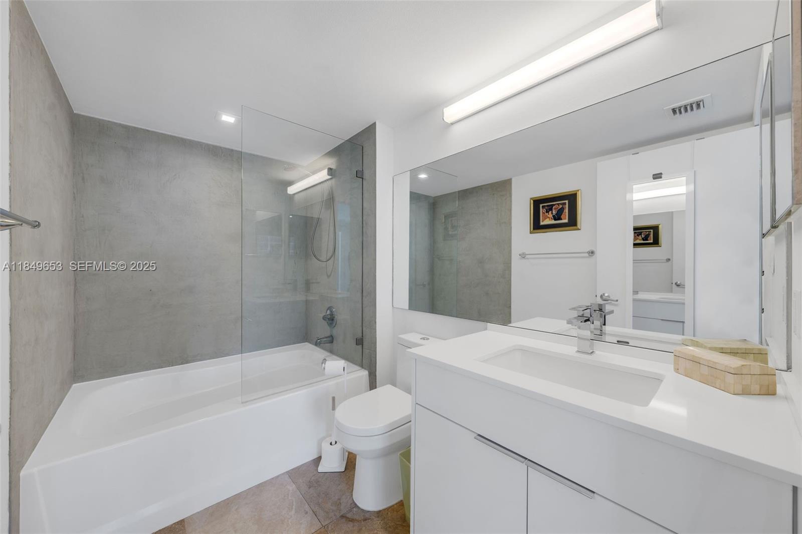 90 Alton Rd #2702, Miami Beach FL 33139