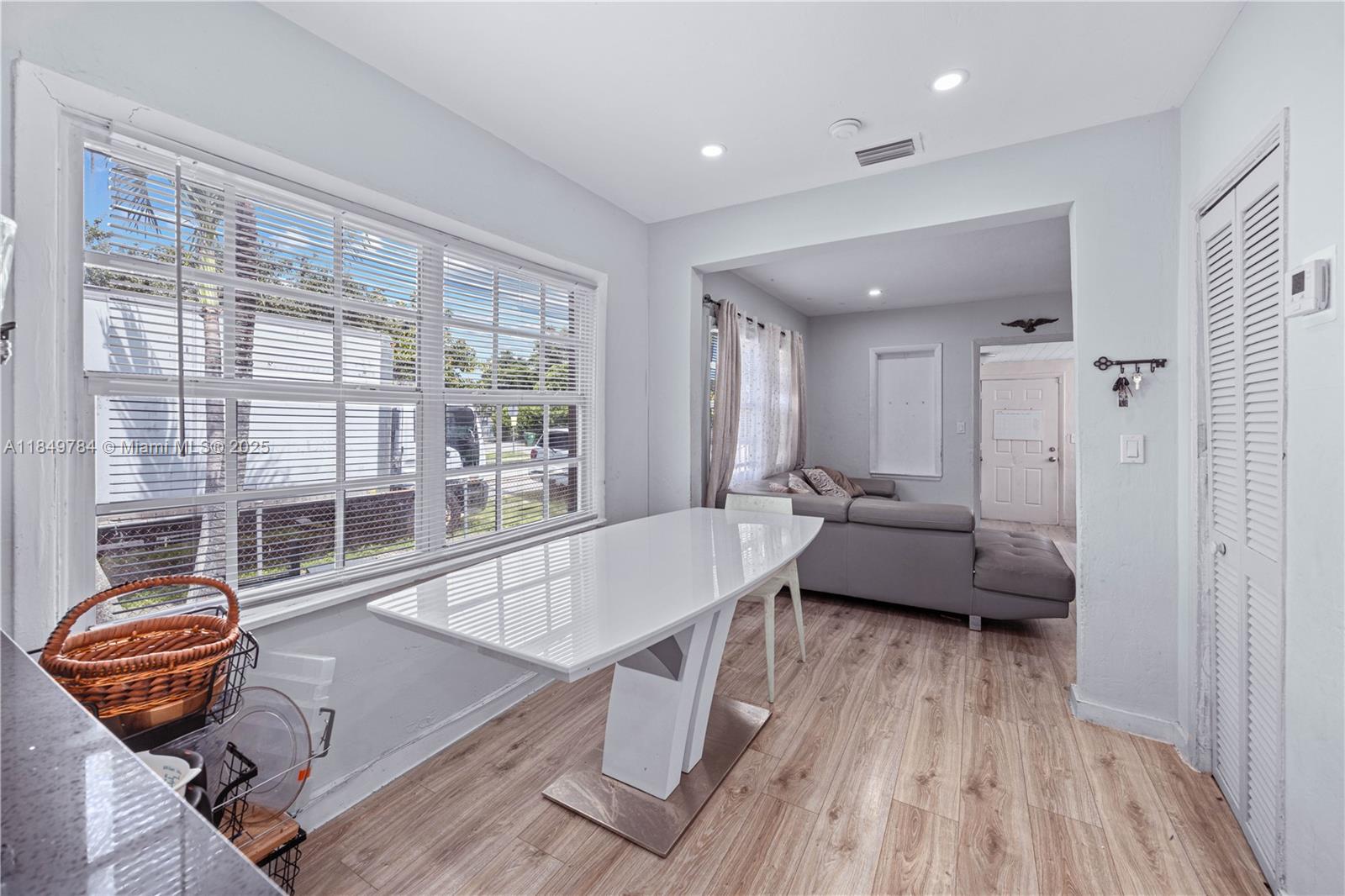 790 NW 63rd St, Miami FL 33150