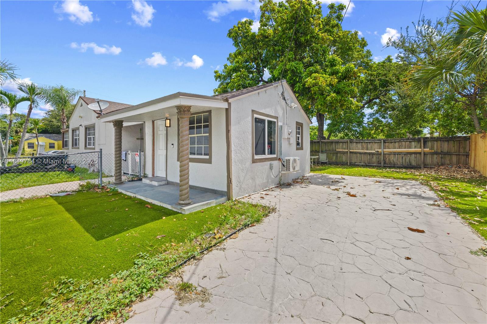 790 NW 63rd St, Miami FL 33150