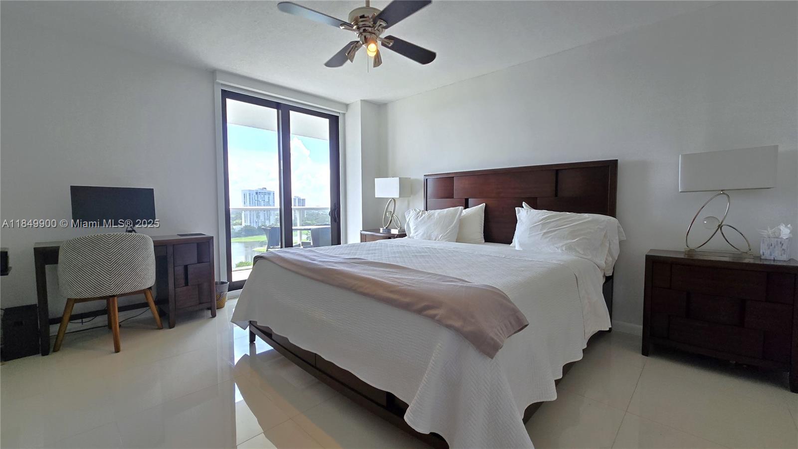 3731 N Country Club Dr #1825, Aventura FL 33180