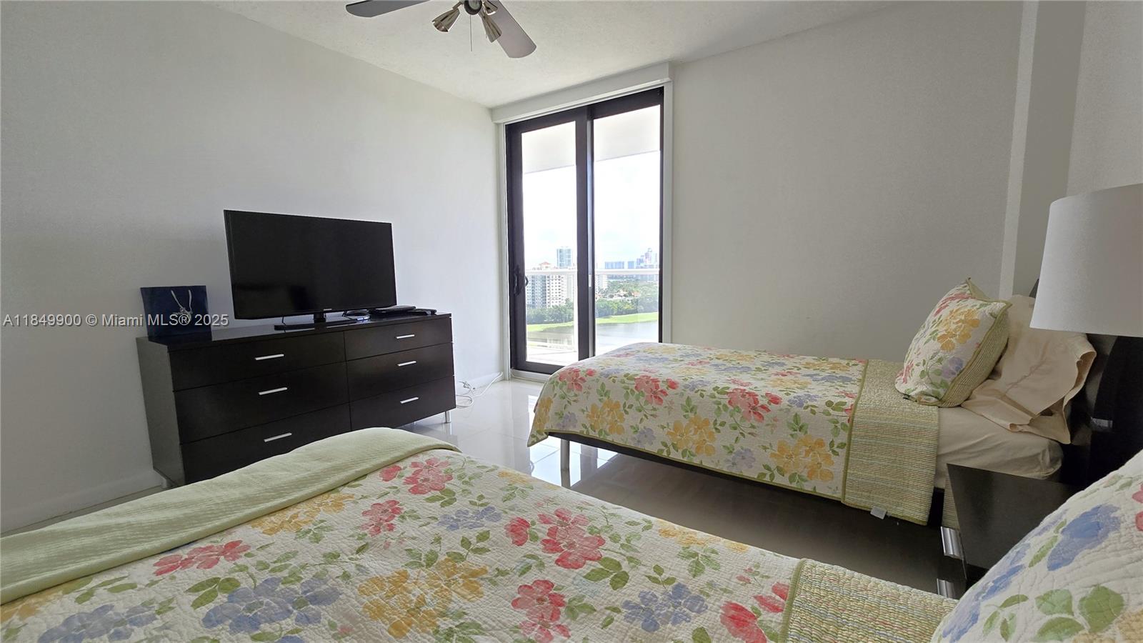 3731 N Country Club Dr #1825, Aventura FL 33180