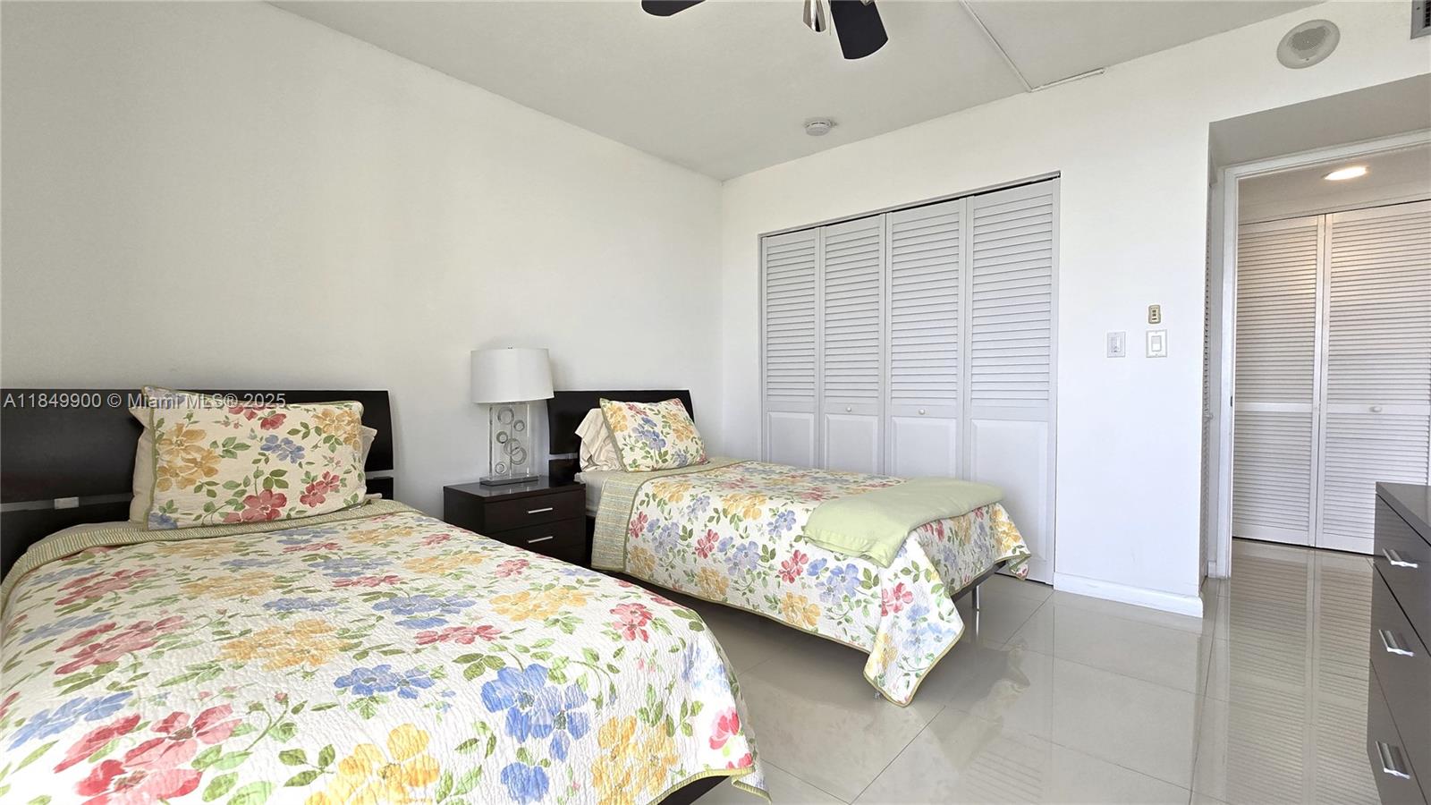 3731 N Country Club Dr #1825, Aventura FL 33180
