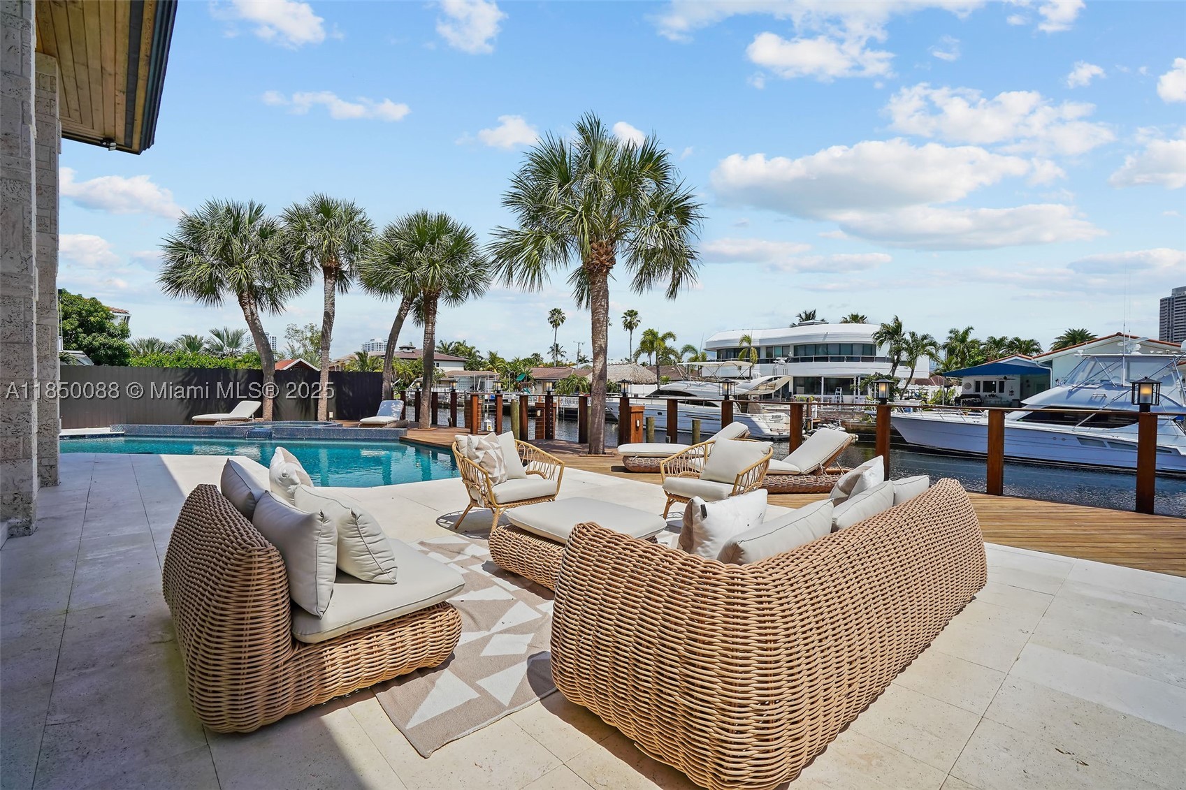 3343 NE 166th St, North Miami Beach FL 33160