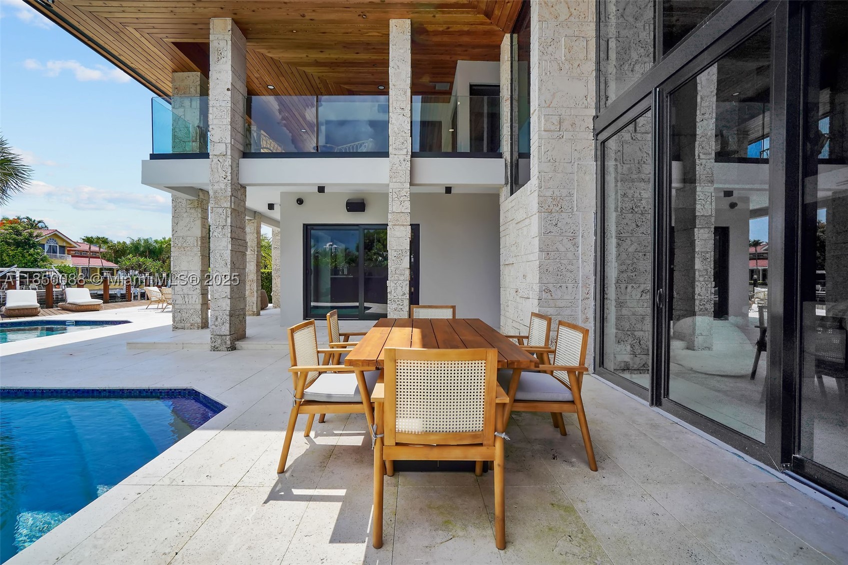 3343 NE 166th St, North Miami Beach FL 33160
