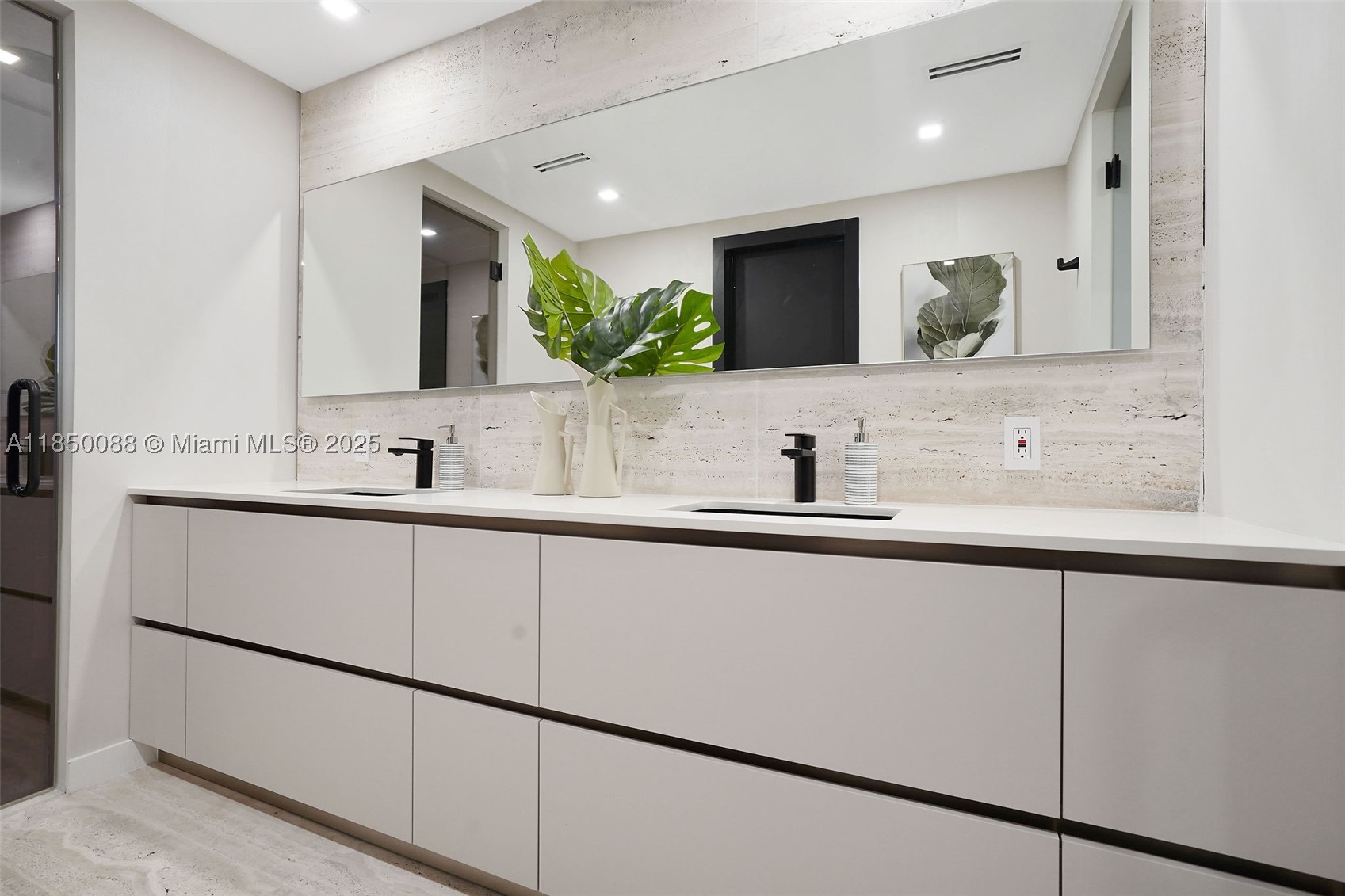 3343 NE 166th St, North Miami Beach FL 33160