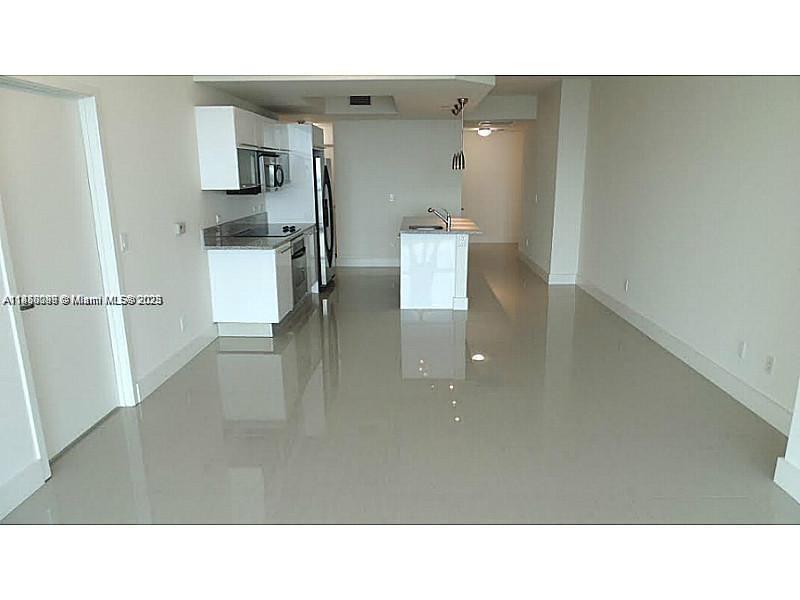 888 Biscayne Blvd #3205, Miami FL 33132