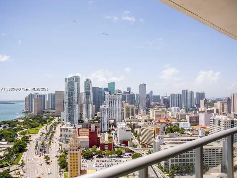 888 Biscayne Blvd #3205, Miami FL 33132