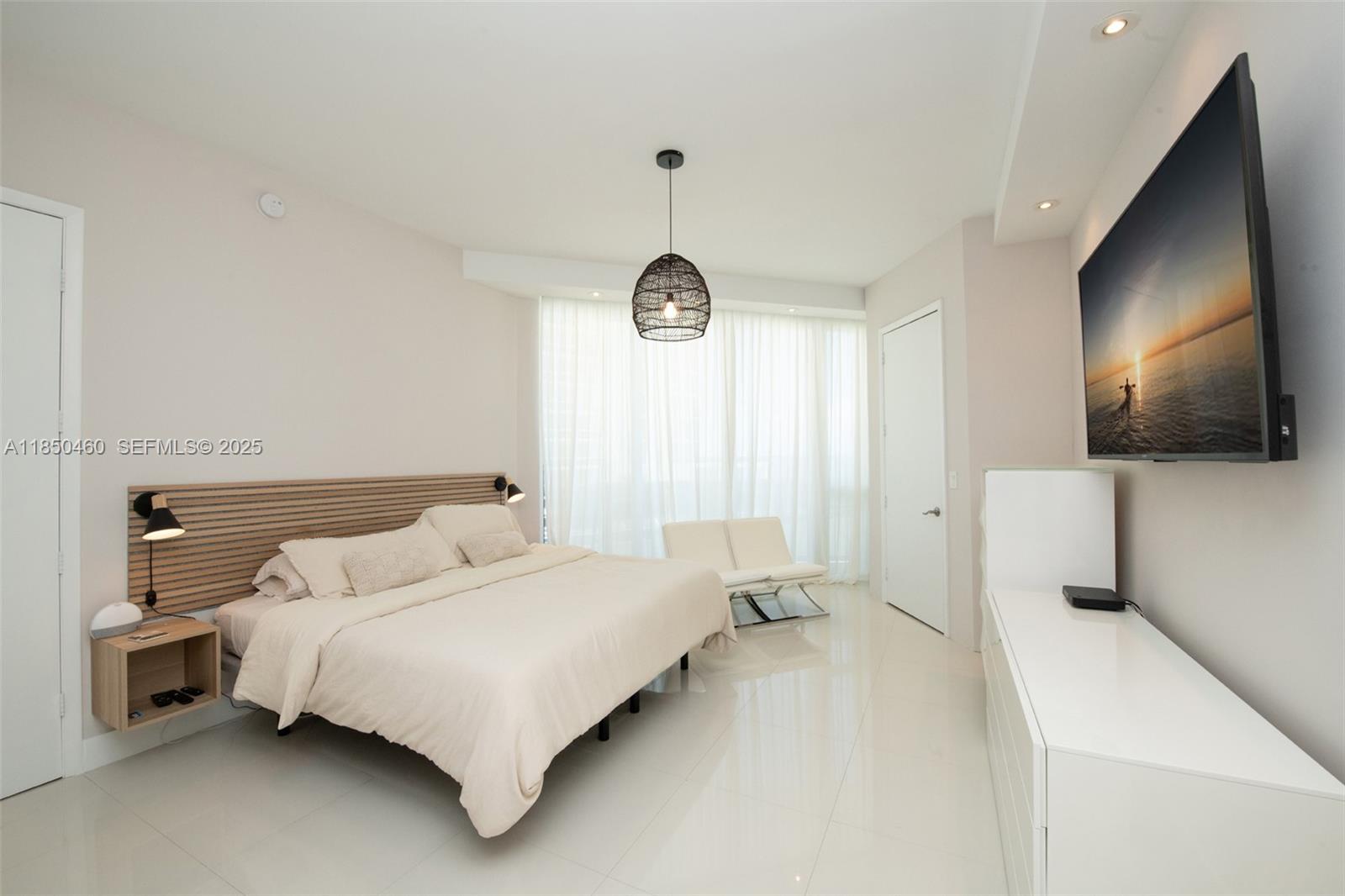 15901 Collins Ave #604 Seasonal, Sunny Isles Beach FL 33160