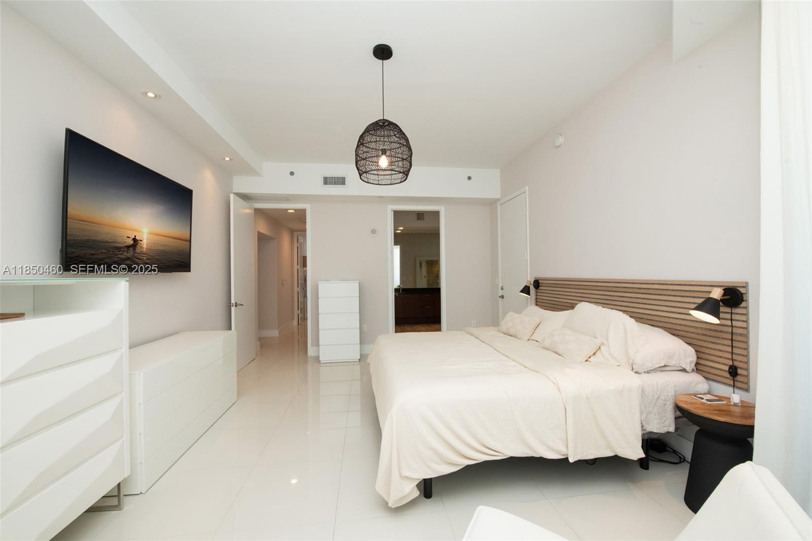 15901 Collins Ave #604 Seasonal, Sunny Isles Beach FL 33160