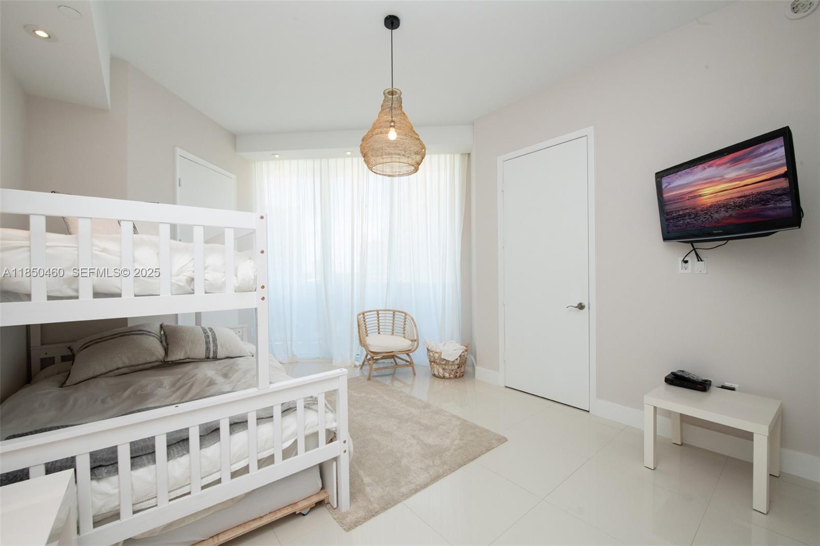 15901 Collins Ave #604 Seasonal, Sunny Isles Beach FL 33160