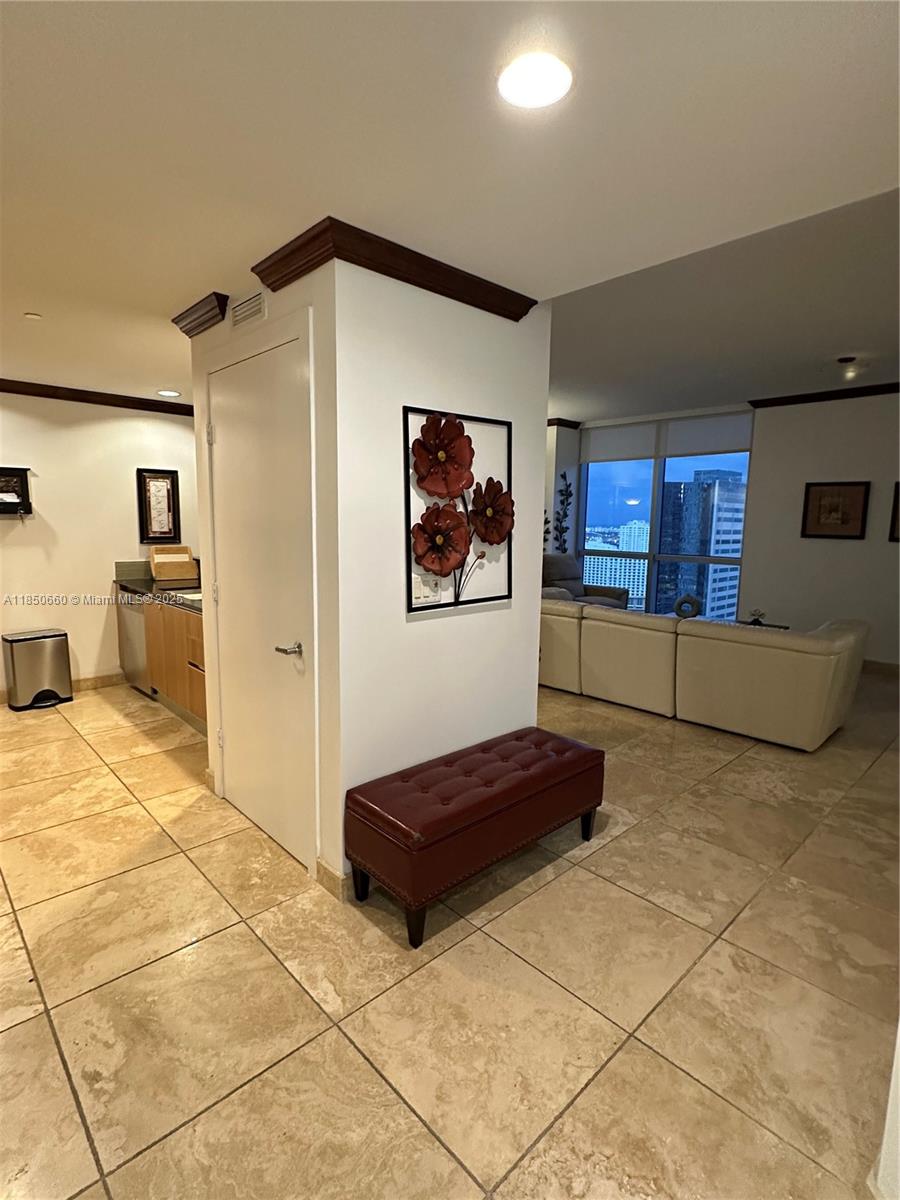 1060 E BRICKELL AV #3001, Miami FL 33131