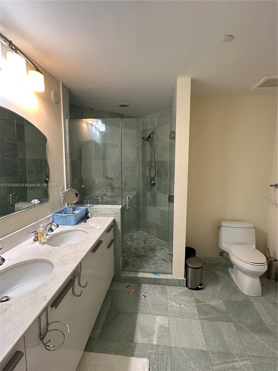 1060 E BRICKELL AV #3001, Miami FL 33131