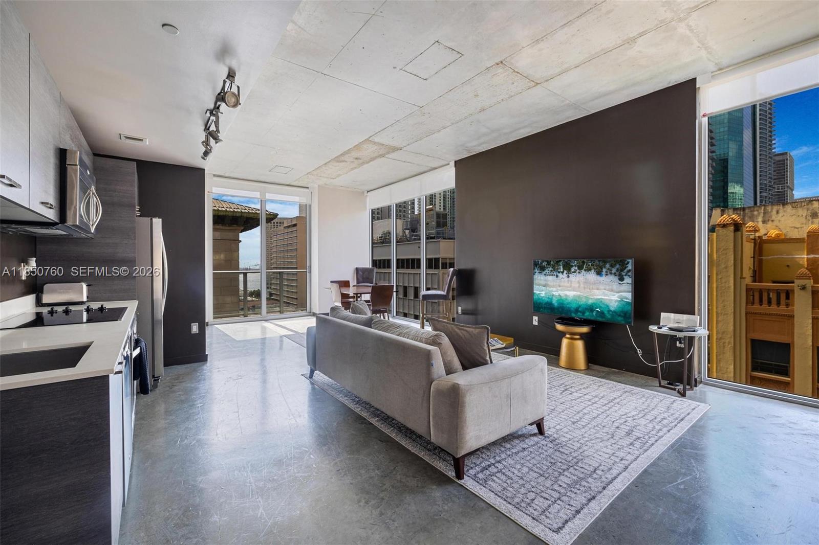 151 SE 1st St #401, Miami FL 33131