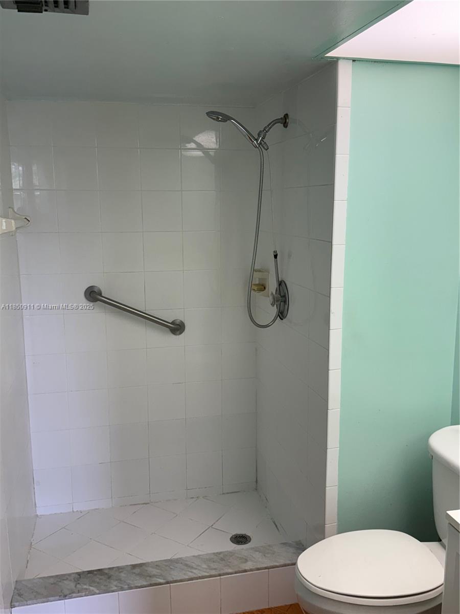 3001 NW 48th Ave #444, Lauderdale Lakes FL 33313