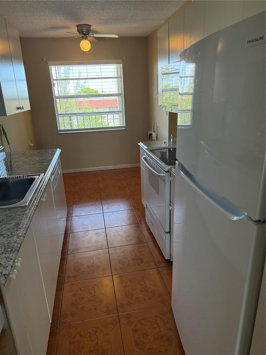 3001 NW 48th Ave #444, Lauderdale Lakes FL 33313