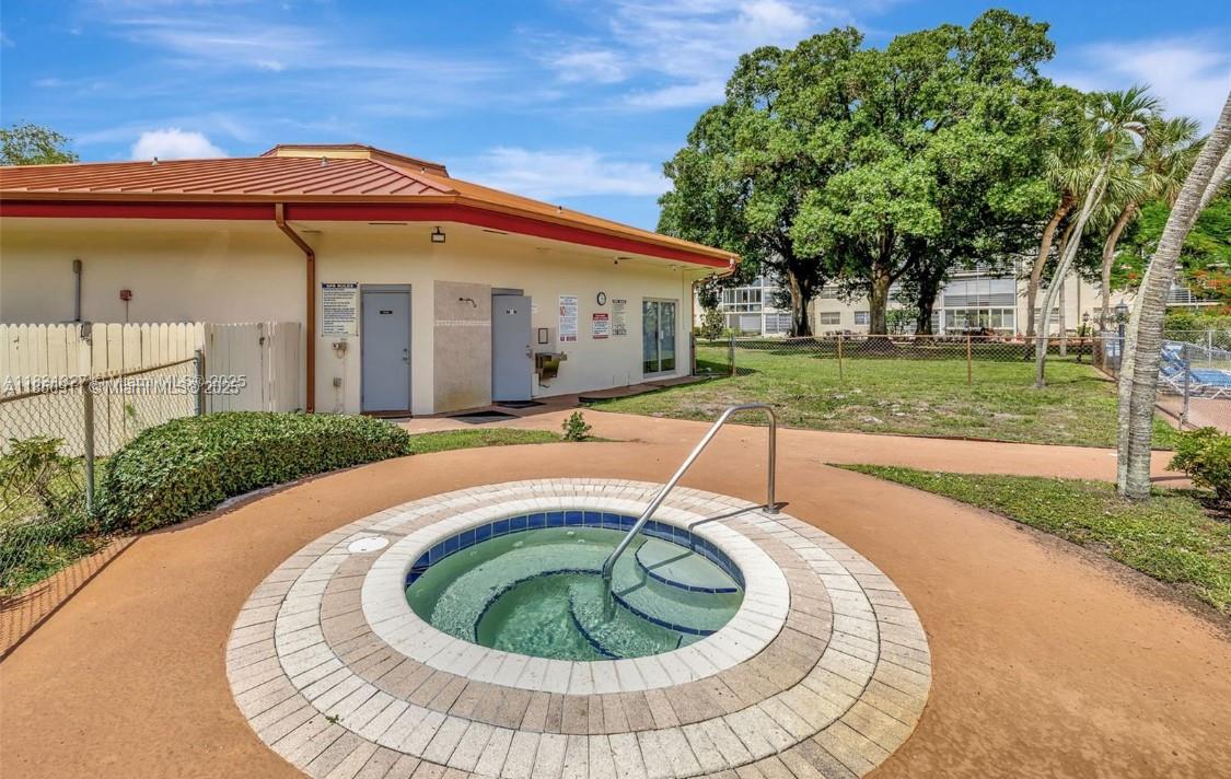 3001 NW 48th Ave #444, Lauderdale Lakes FL 33313