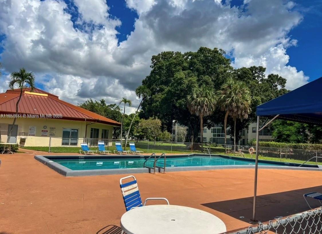 3001 NW 48th Ave #444, Lauderdale Lakes FL 33313