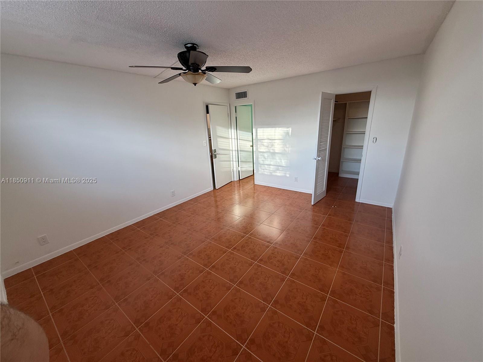 3001 NW 48th Ave #444, Lauderdale Lakes FL 33313