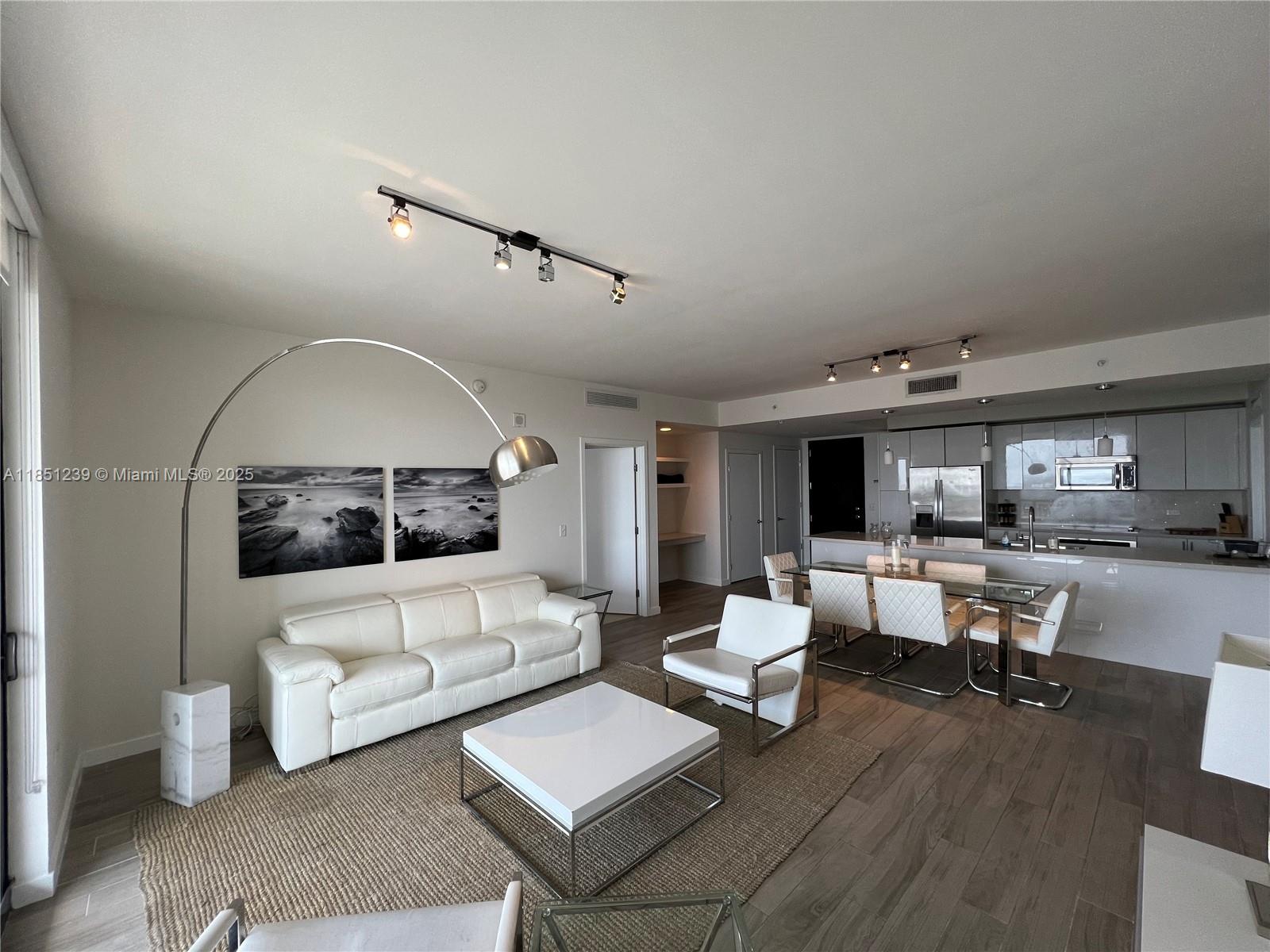 999 SW 1st Ave #2905, Miami FL 33130