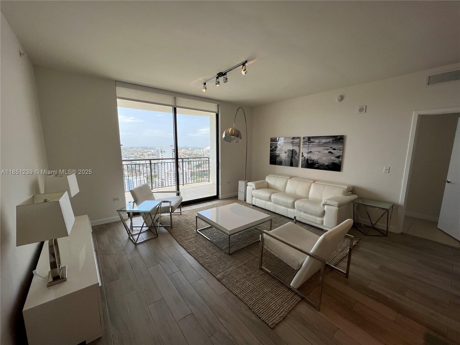 999 SW 1st Ave #2905, Miami FL 33130