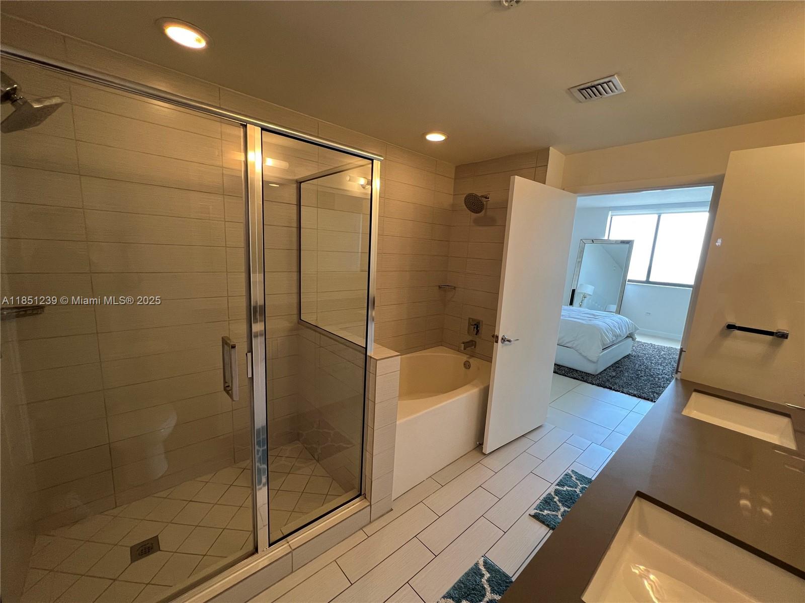 999 SW 1st Ave #2905, Miami FL 33130