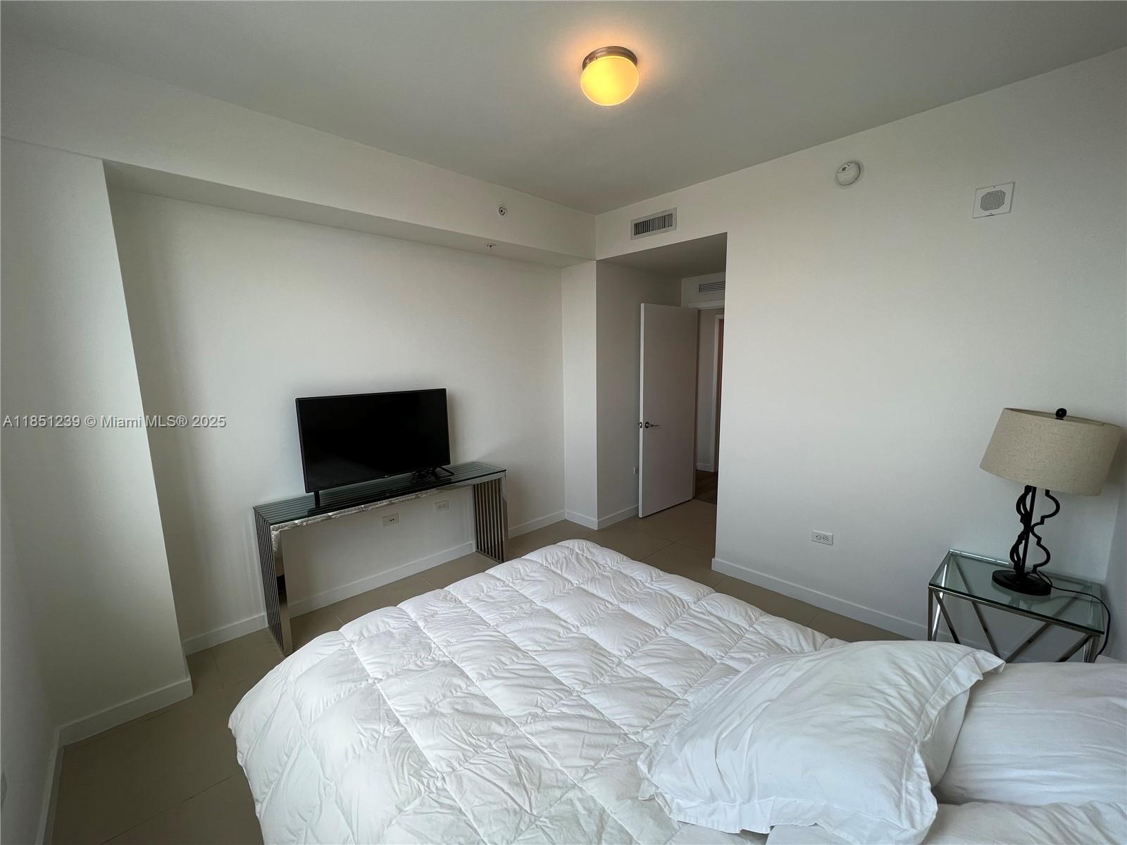 999 SW 1st Ave #2905, Miami FL 33130