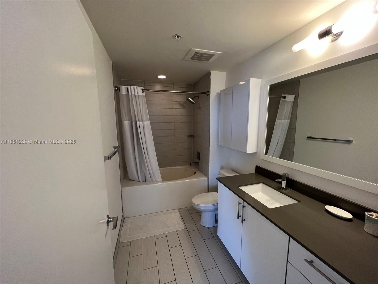 999 SW 1st Ave #2905, Miami FL 33130