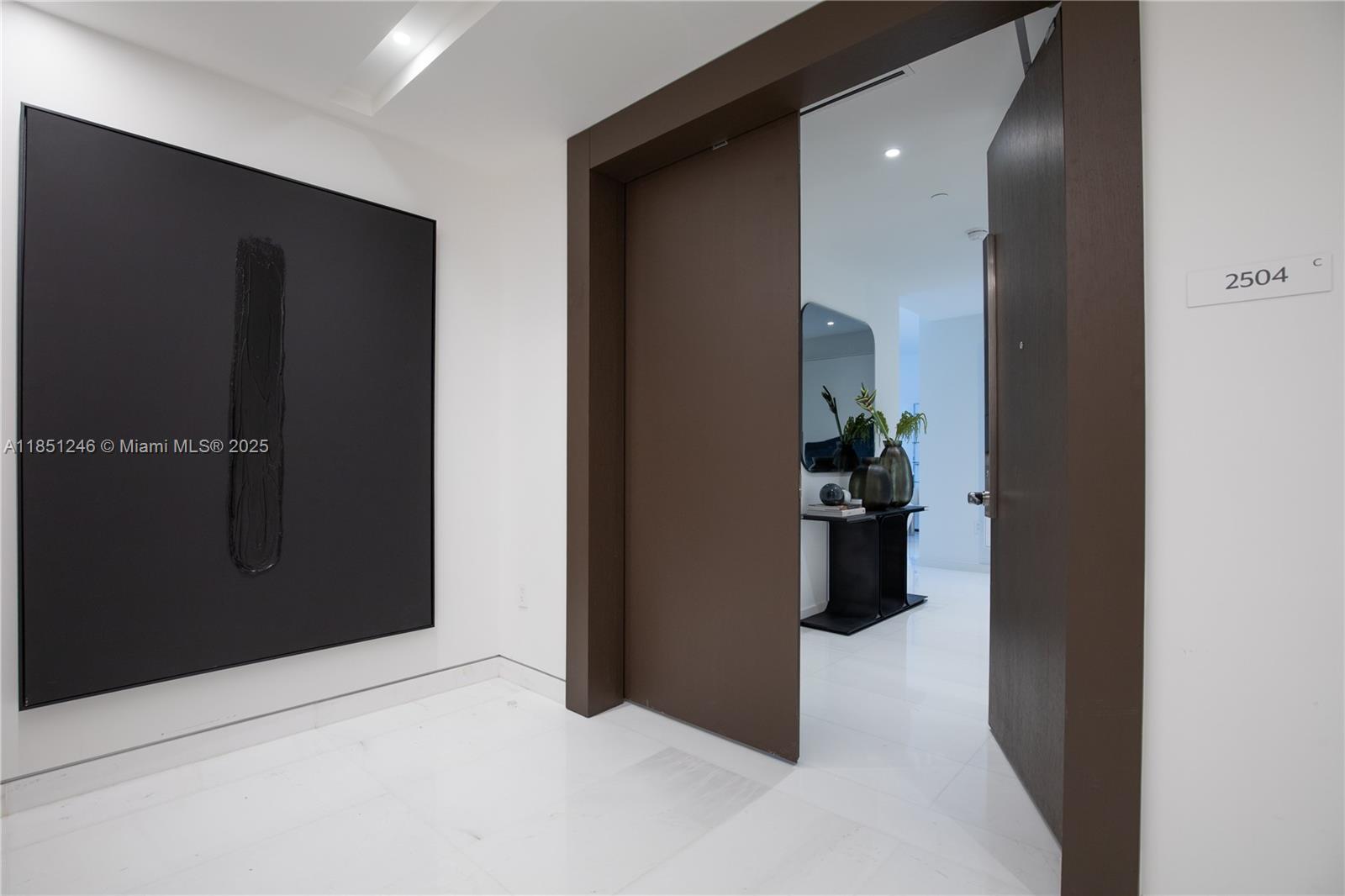 300 Biscayne Boulevard Way #2504C, Miami FL 33131