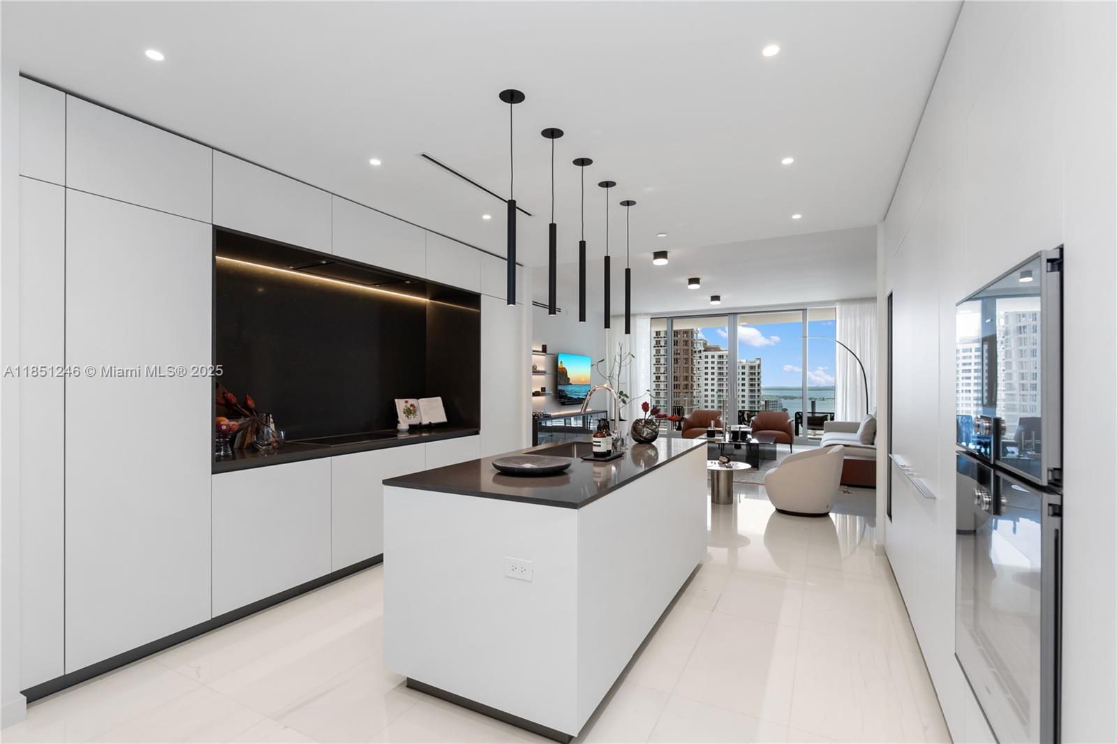 300 Biscayne Boulevard Way #2504C, Miami FL 33131