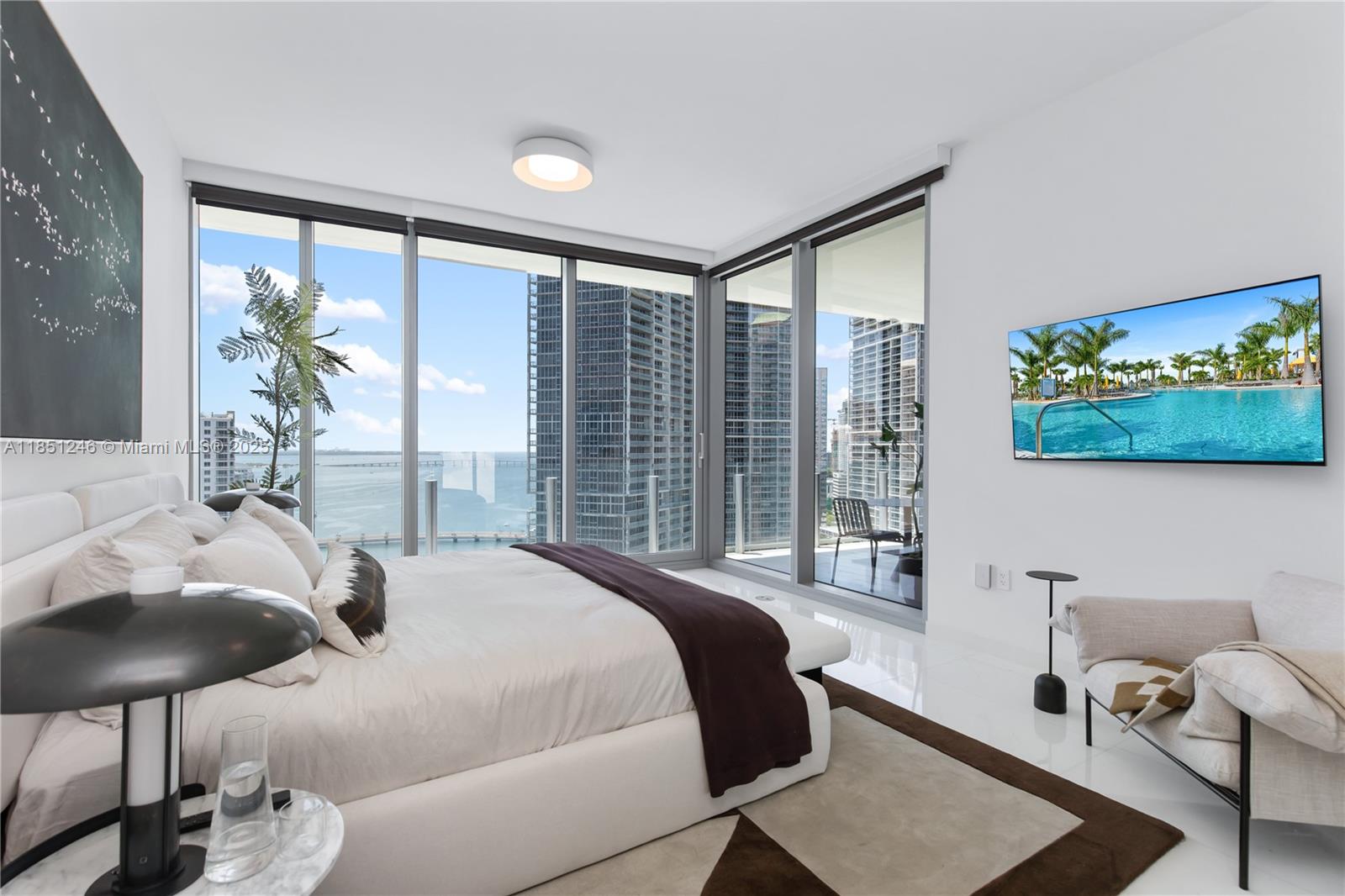 300 Biscayne Boulevard Way #2504C, Miami FL 33131