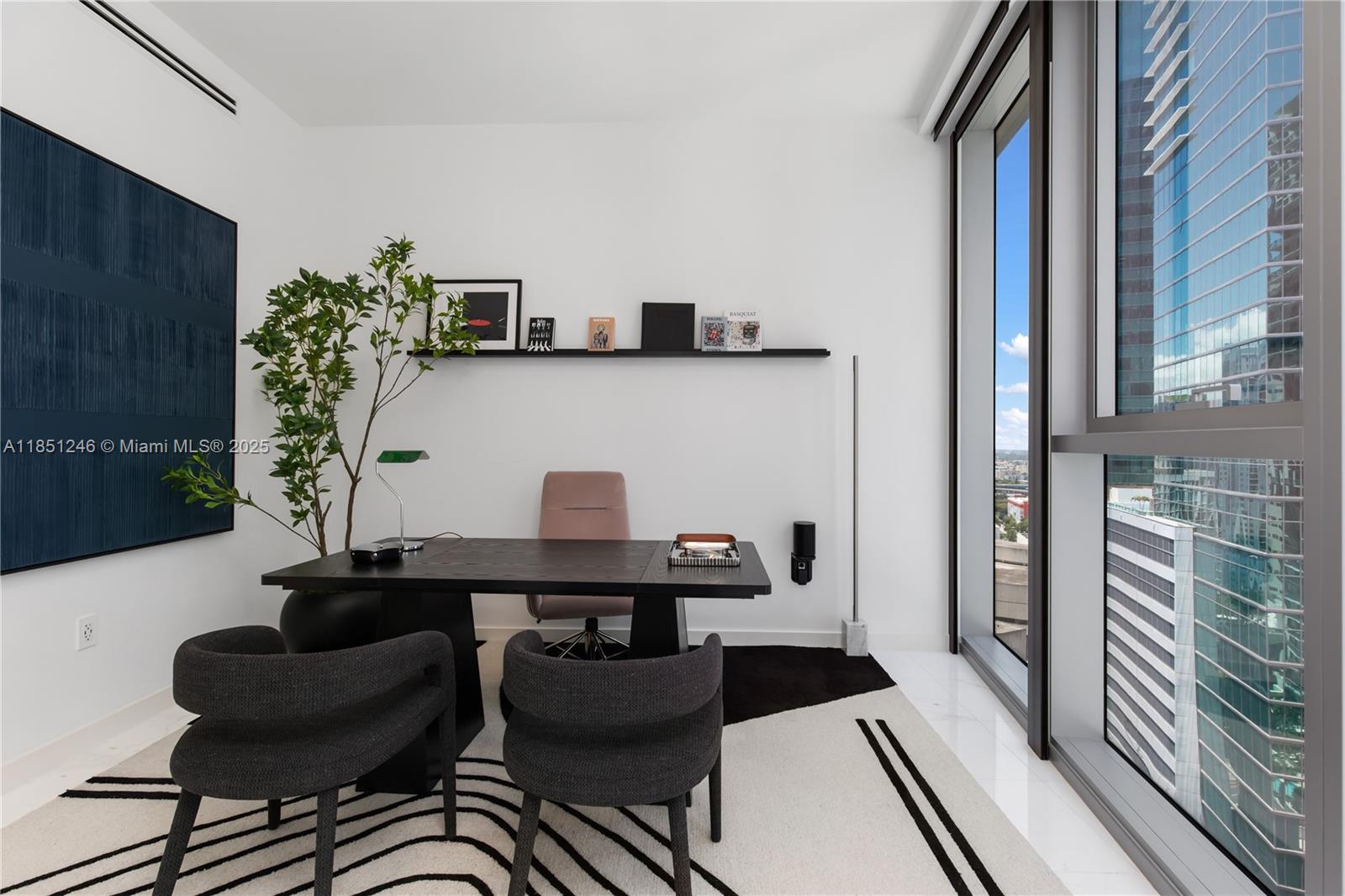 300 Biscayne Boulevard Way #2504C, Miami FL 33131