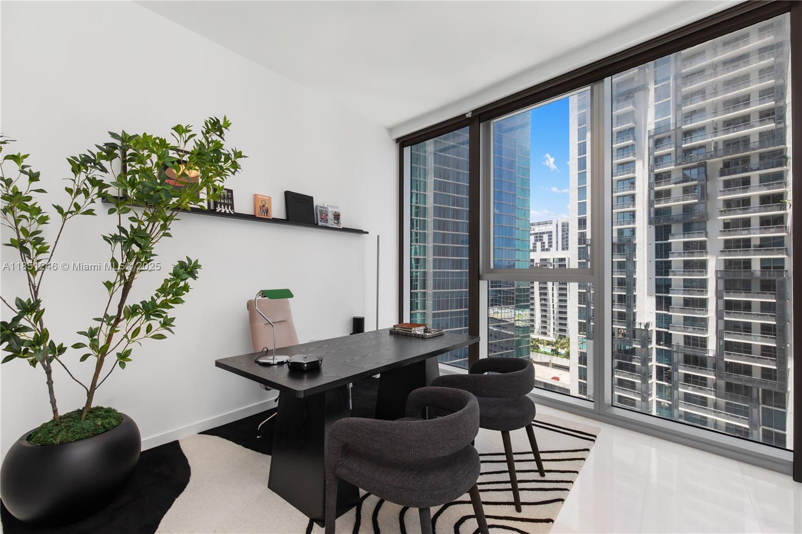 300 Biscayne Boulevard Way #2504C, Miami FL 33131